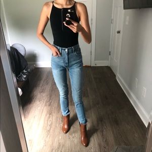 ✨Abercrombie and Fitch high rise skinny jeans ✨